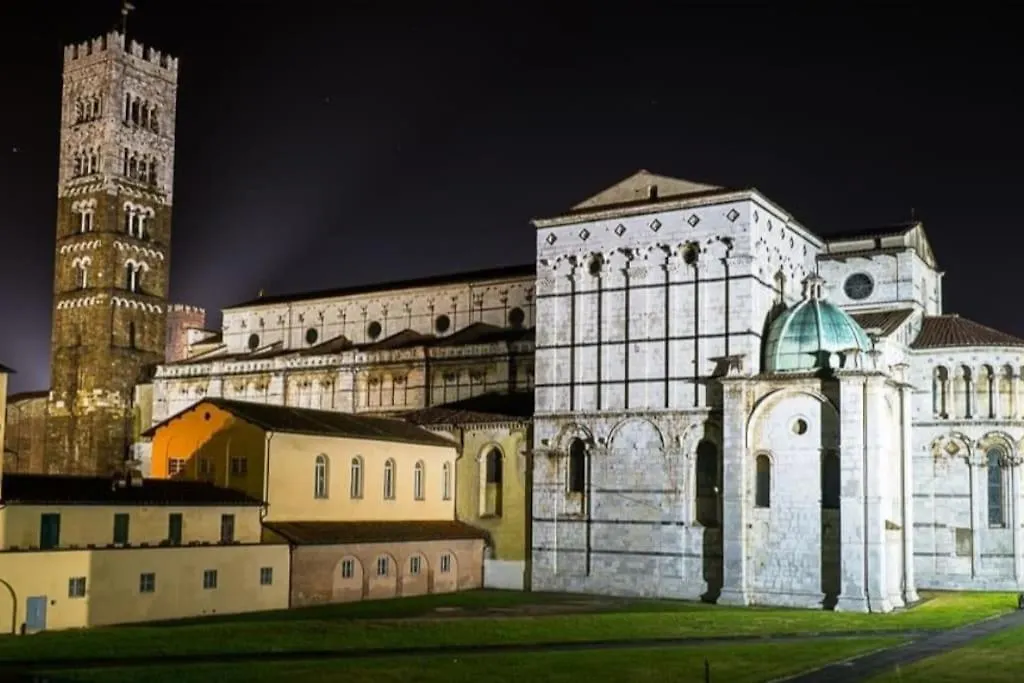 Loft Il Chiostro Della Cattedrale Apartment Lucca Italy